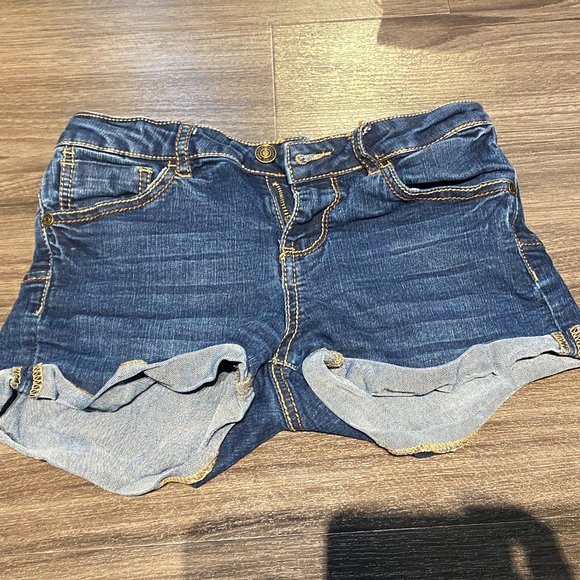 3 Different Pairs of Eighty Two Denim Jean Shorts - Picture 3 of 3